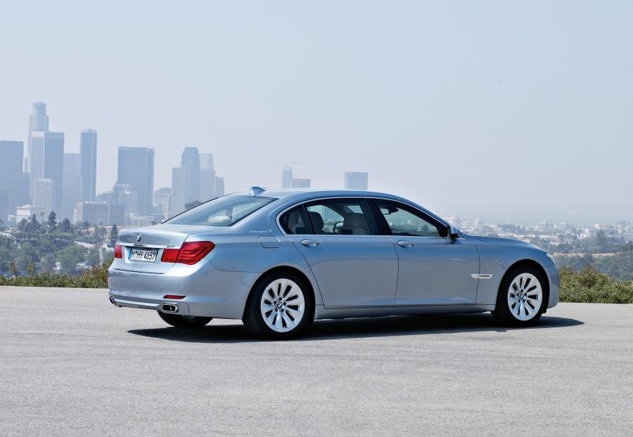  BMW ActiveHybrid 7 2009 года  (фото 19 из 41)
